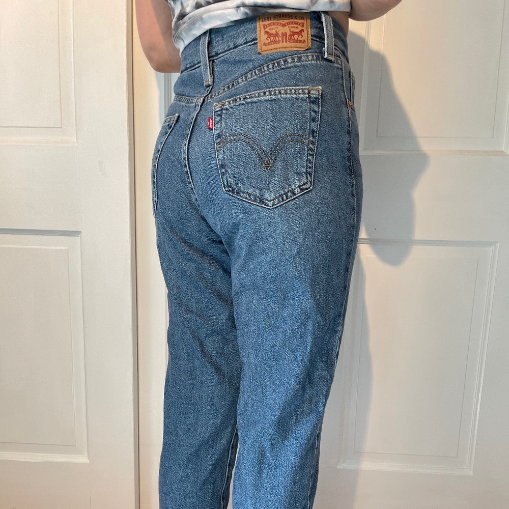 Levi's High Waisted Mom Jeans